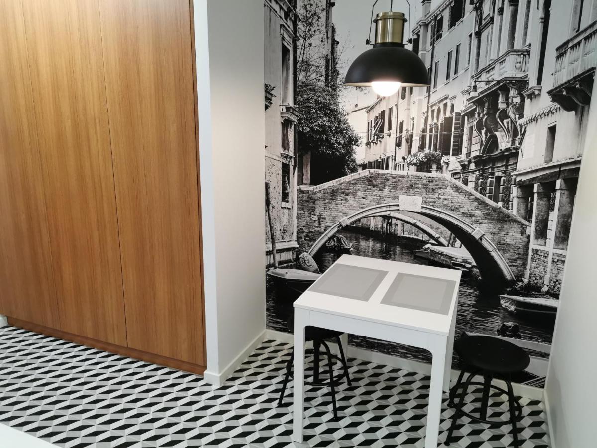 Zajezdnia Wrzeszcz Apartamenty Gdańsk Buitenkant foto